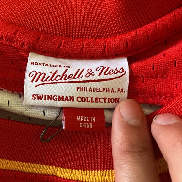 Dominique Wilkins Jersey - Picture 4 of 5